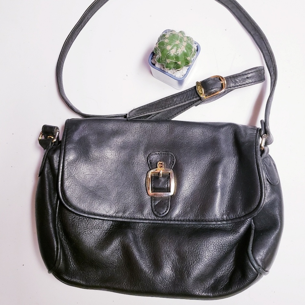 Vintage Etienne Crossbody 3for$30